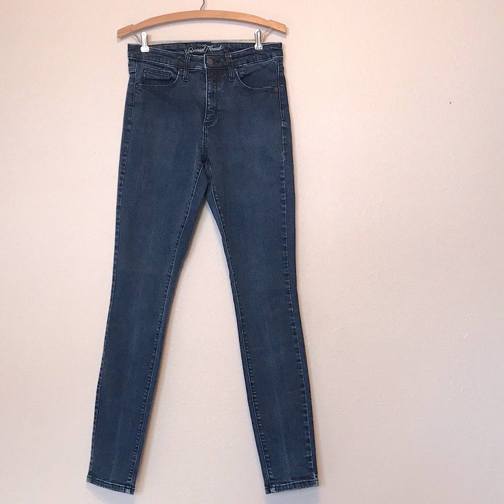 Universal Thread Women’s Skinny Jeans Size 10/30L